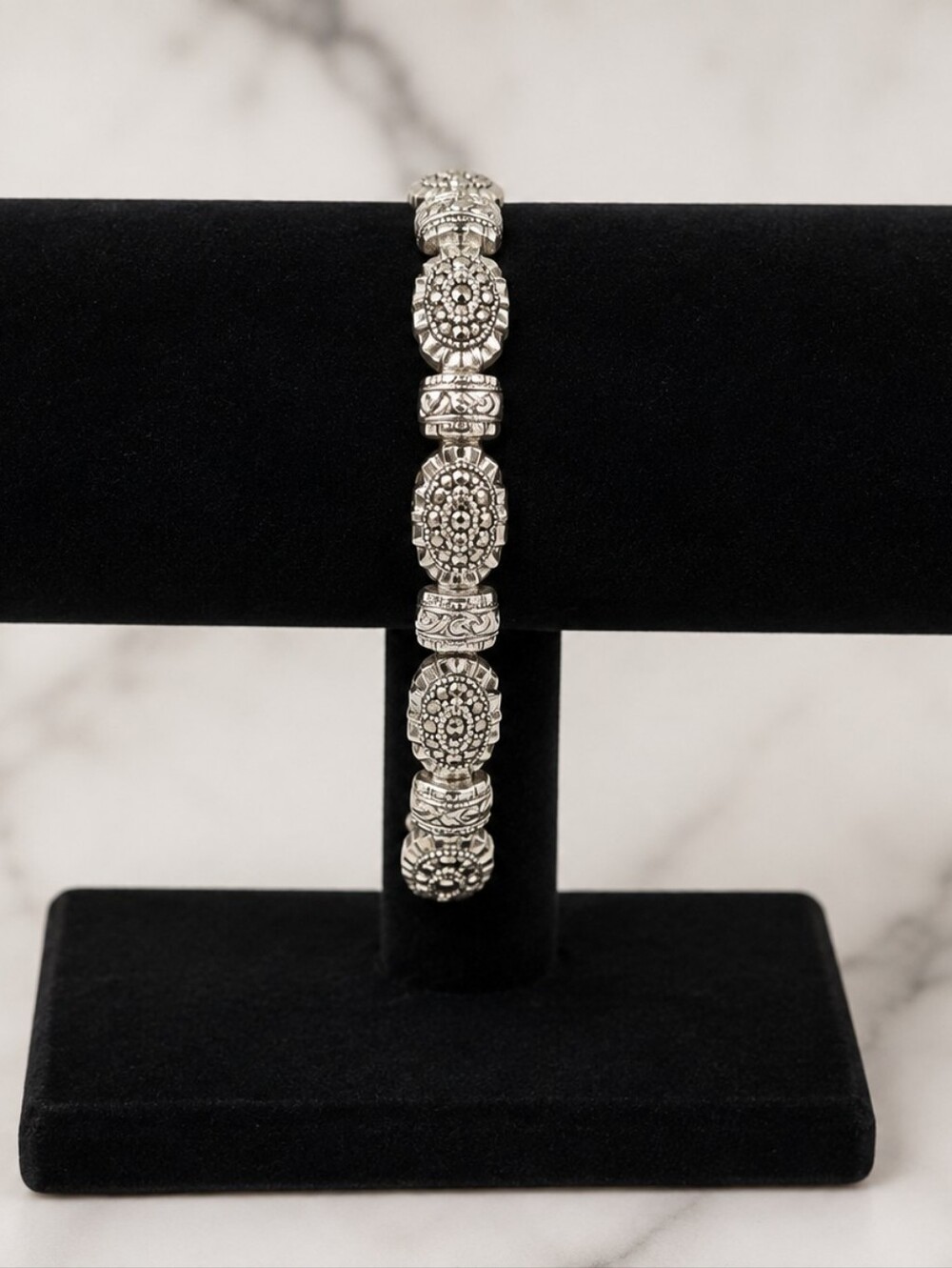 Vintage Silver Tone 7.75" Clasp Bracelet Boho Floral Medallion Link Bracelet